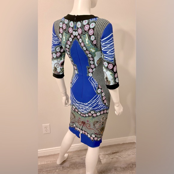 ETRO Beautiful, complementary dress, perfectly emphasizes your figure. - Picture 10 of 14